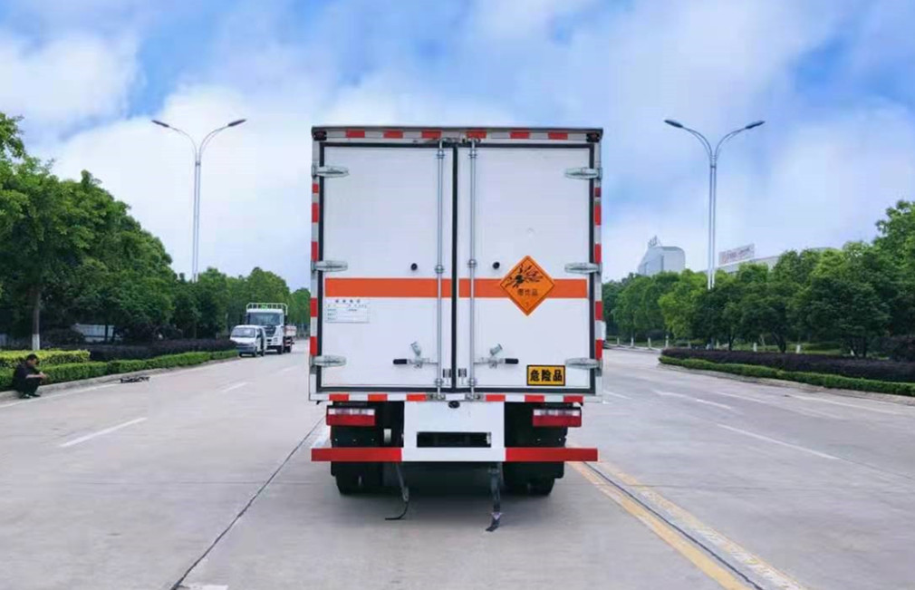 解放4.15米貨廂爆破器材運輸車 解放4.15米貨廂爆破器材運輸車