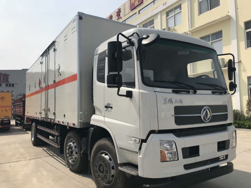 天錦8.6米(14.8噸)氣體廂式車 天錦8.6米(14.8噸)氣體廂式車
