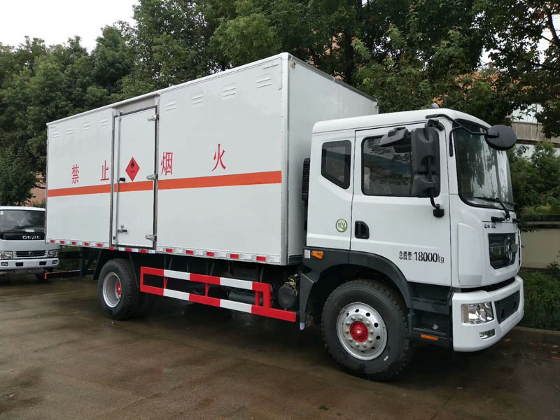 東風6.3米(10.3噸)氣體廂式車 東風6.3米(10.3噸)氣體廂式車