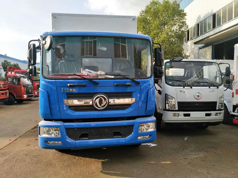 東風6.3米(10.3噸)氣體廂式車 東風6.3米(10.3噸)氣體廂式車