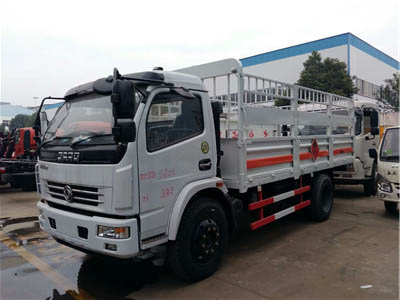 東風多利卡5.1米氣瓶運輸車 東風多利卡5.1米氣瓶運輸車