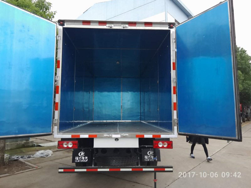 躍進(jìn)汽油3米3(藍(lán)牌)液體廂式車 躍進(jìn)汽油3米3(藍(lán)牌)液體廂式車