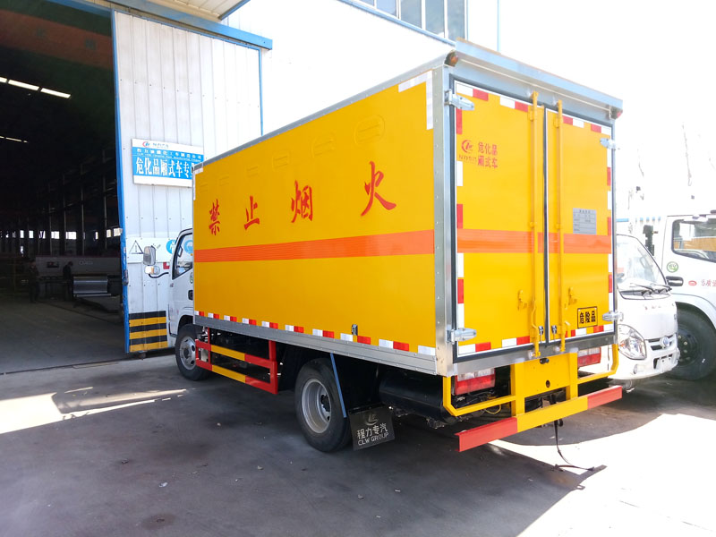 多利卡4.1米(3.4噸)腐蝕品廂式車 多利卡4.1米(3.4噸)腐蝕品廂式車