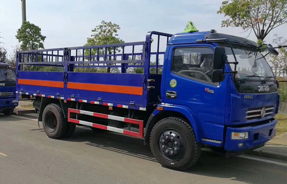 東風6米5額載8.5噸氣瓶運輸車 東風6米5額載8.5噸氣瓶運輸車