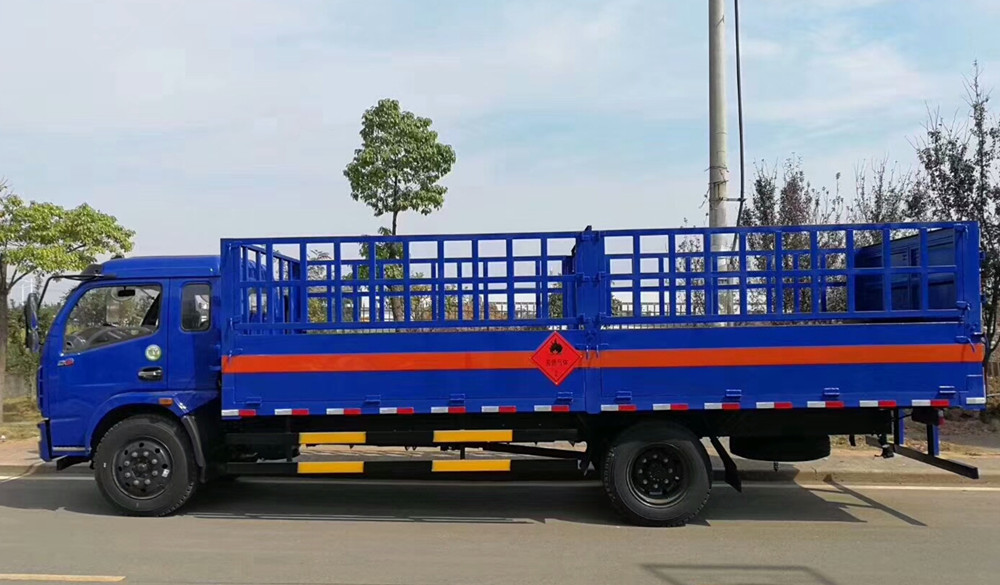 東風6米5額載8.5噸氣瓶運輸車 東風6米5額載8.5噸氣瓶運輸車