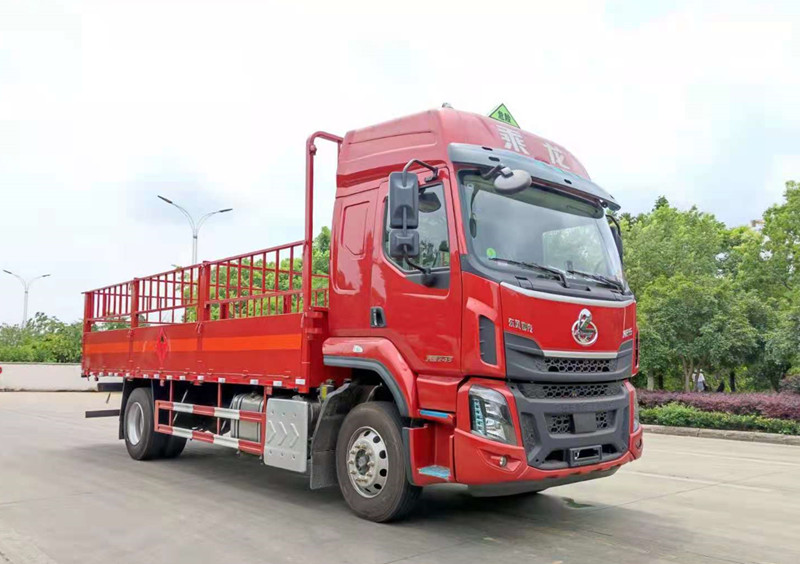 柳汽乘龍高頂雙臥6.8米貨廂氣瓶運輸車 柳汽乘龍高頂雙臥6.8米貨廂氣瓶運輸車