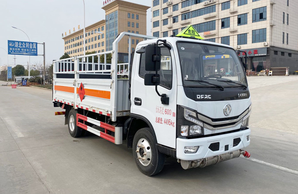 東風4.1米貨廂氣瓶運輸車 東風4.1米貨廂氣瓶運輸車