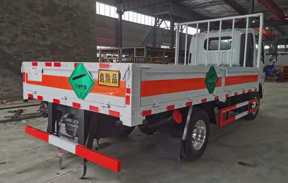 東風4.1米貨廂氣瓶運輸車 東風4.1米貨廂氣瓶運輸車