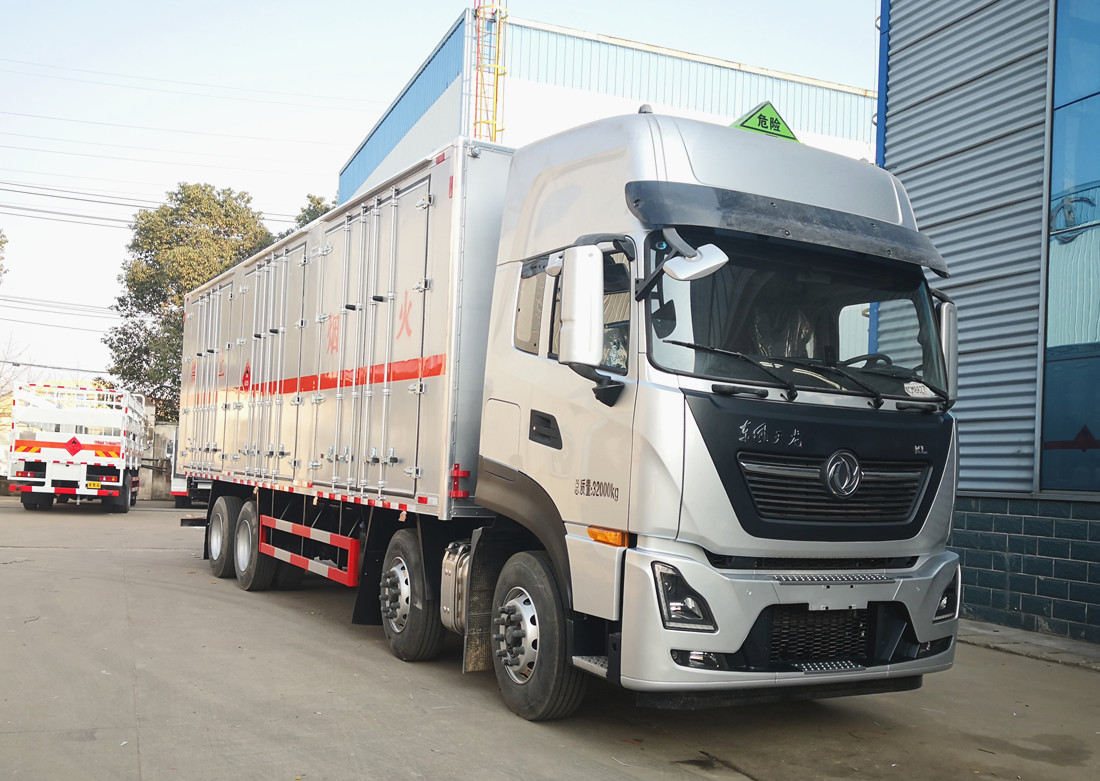 東風(fēng)天龍國六9.6米雜項危險品廂式運輸車 東風(fēng)天龍國六9.6米雜項危險品廂式運輸車