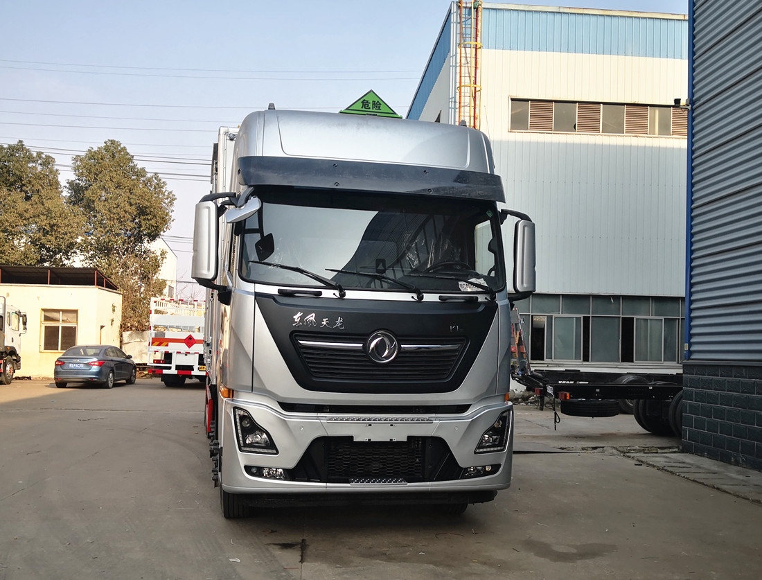 東風(fēng)天龍國六9.6米雜項危險品廂式運輸車 東風(fēng)天龍國六9.6米雜項危險品廂式運輸車