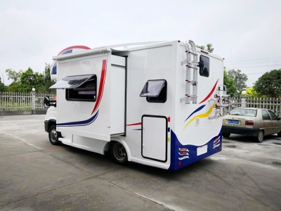 依維柯歐勝C型房車帶拓展倉(cāng) 依維柯歐勝C型房車帶拓展倉(cāng)