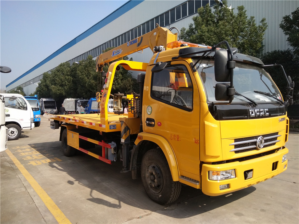 東風多利卡平板帶吊清障車 東風多利卡平板帶吊清障車