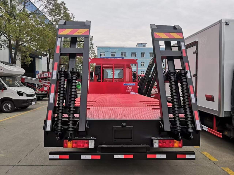 國(guó)六解放龍V單橋平板運(yùn)輸車(chē) 國(guó)六解放龍V單橋平板運(yùn)輸車(chē)