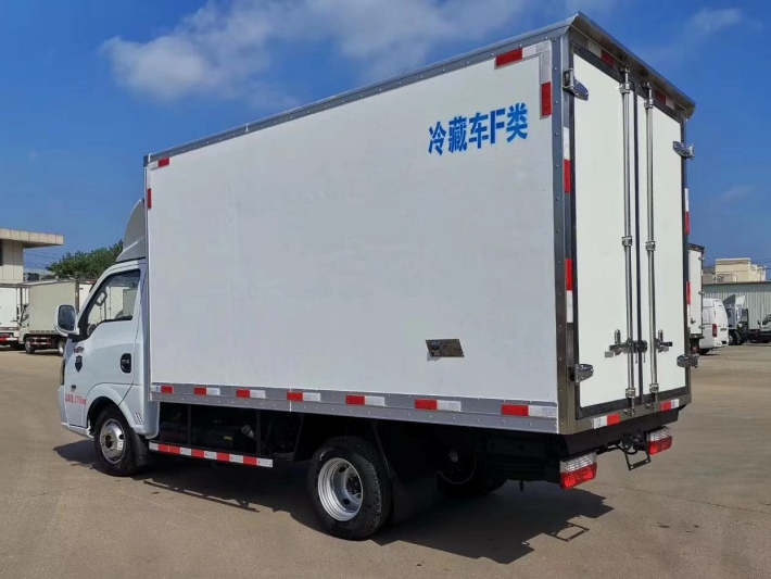 國六東風汽油后雙輪冷藏車 國六東風汽油后雙輪冷藏車