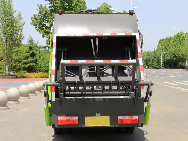 國(guó)六小多利卡 6方 壓縮垃圾車(chē) 國(guó)六小多利卡 6方 壓縮垃圾車(chē)