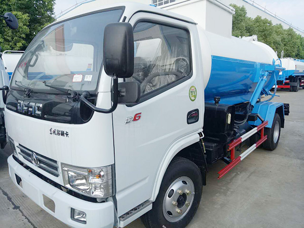 東風(fēng)4方餐廚垃圾車 東風(fēng)4方餐廚垃圾車