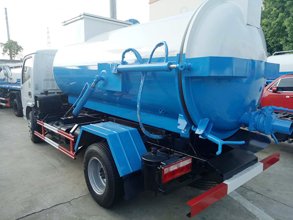 東風(fēng)4方餐廚垃圾車 東風(fēng)4方餐廚垃圾車