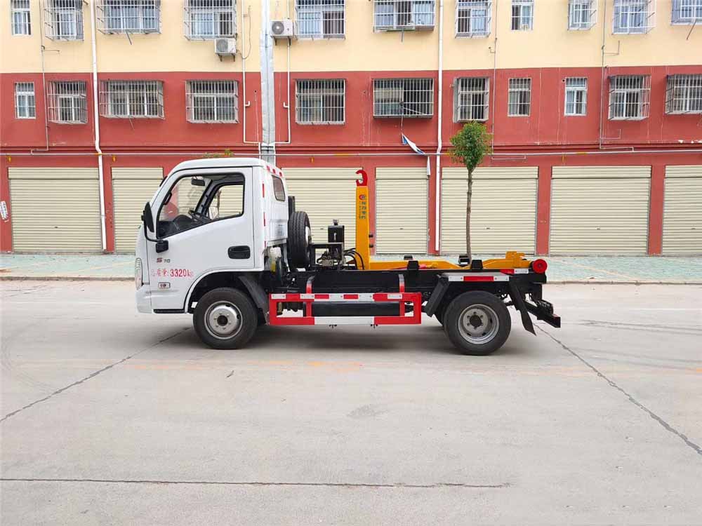 國六3方 藍(lán)牌躍進(jìn) 勾臂垃圾車 國六3方 藍(lán)牌躍進(jìn) 勾臂垃圾車