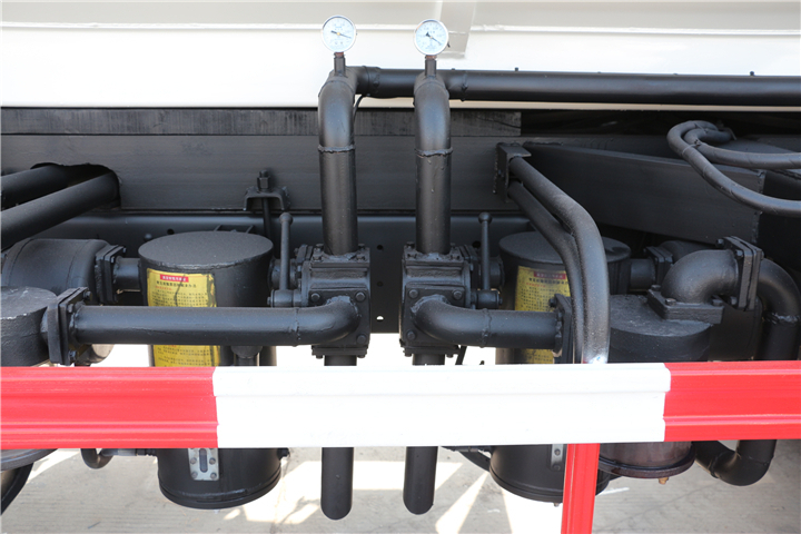 東風15316方吸污車 東風15316方吸污車