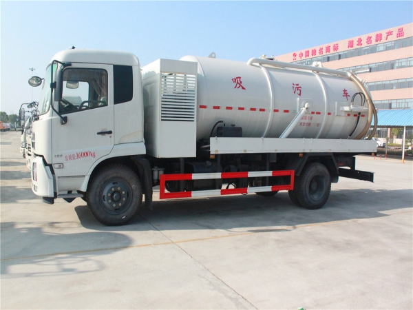 東風(fēng)天錦12方清洗吸污車 東風(fēng)天錦12方清洗吸污車