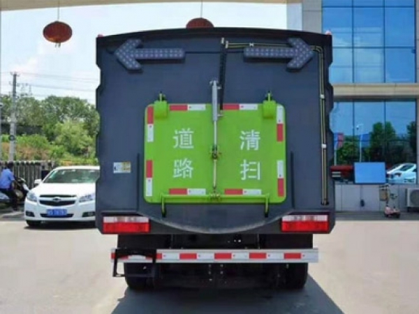 東風多利卡國六5方掃路車 東風多利卡國六5方掃路車