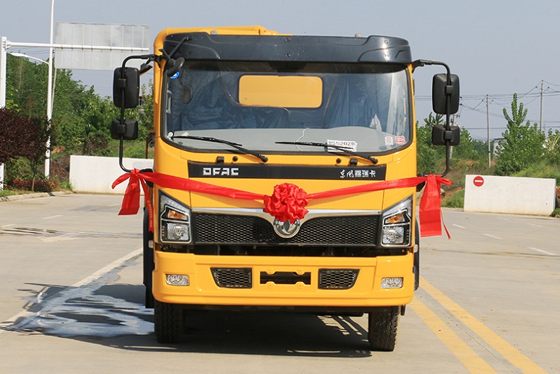 東風(fēng)大多利卡一體式10方清洗吸污車國六 東風(fēng)大多利卡一體式10方清洗吸污車國六