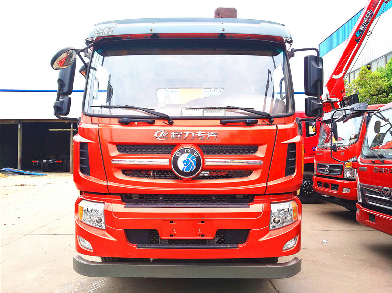 重汽王牌單橋6.3噸隨車(chē)吊