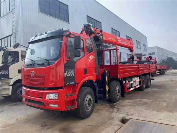 解放國六前四后八隨車吊新品上市 解放國六前四后八隨車吊新品上市