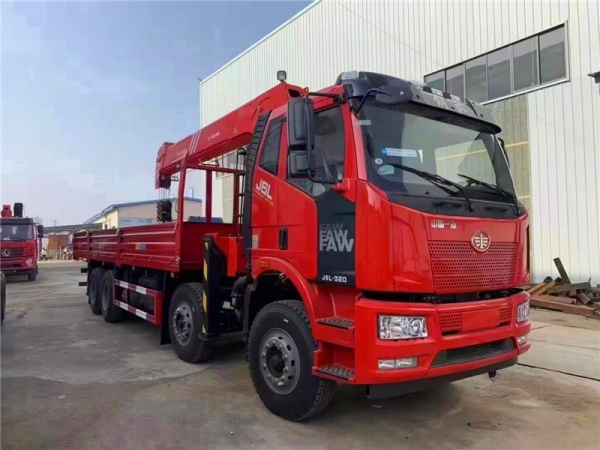 解放國六前四后八隨車吊新品上市 解放國六前四后八隨車吊新品上市