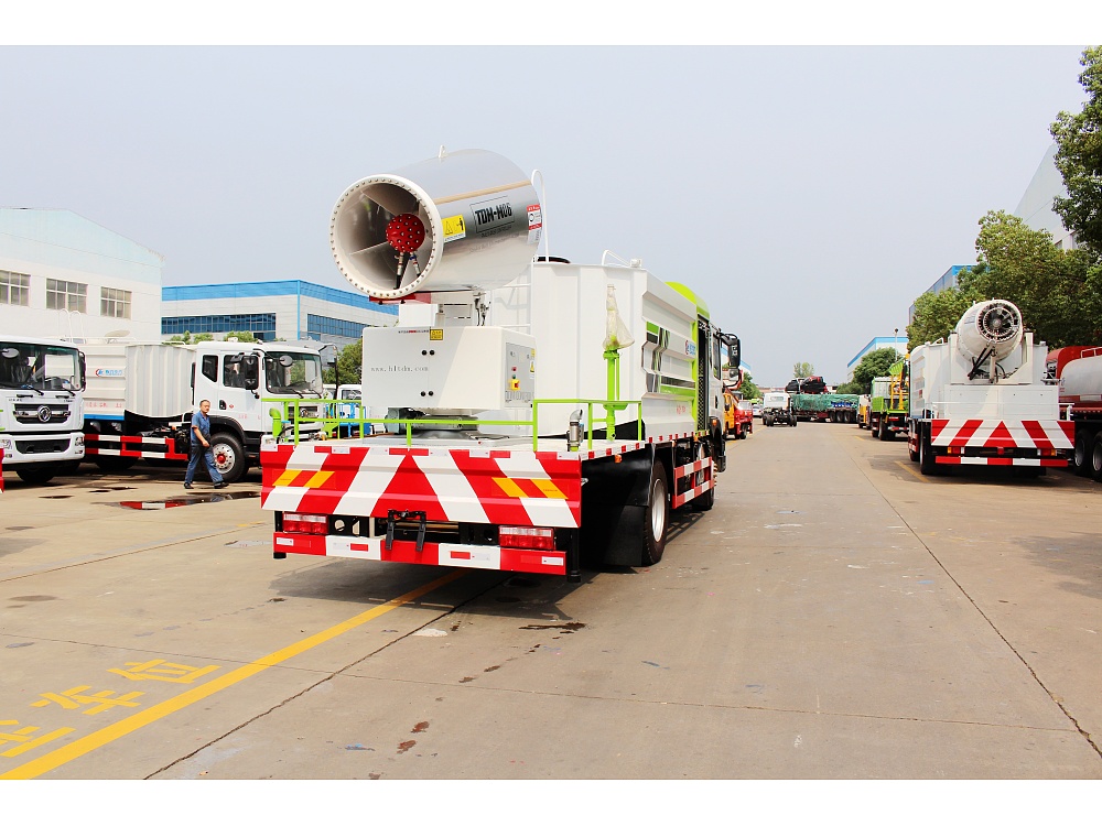 東風(fēng)專底噴霧霧炮車國(guó)六10立方/50-100米霧炮 東風(fēng)專底噴霧霧炮車國(guó)六10立方/50-100米霧炮