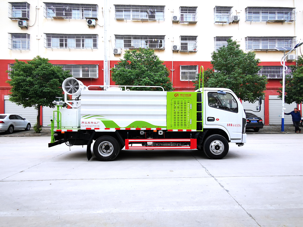 東風(fēng)小多利卡霧炮車國(guó)六4.5立方/30-40米霧炮 東風(fēng)小多利卡霧炮車國(guó)六4.5立方/30-40米霧炮