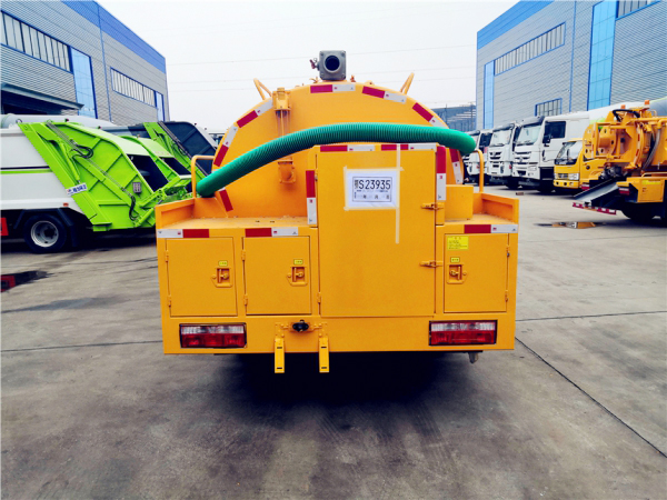 小多利卡清洗吸糞車 小多利卡清洗吸糞車