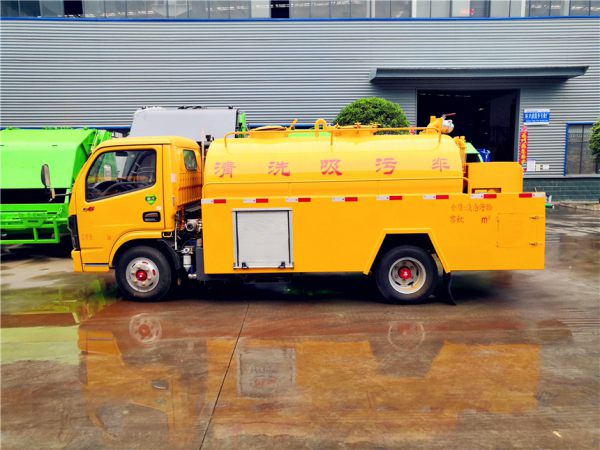 小多利卡清洗吸糞車 小多利卡清洗吸糞車