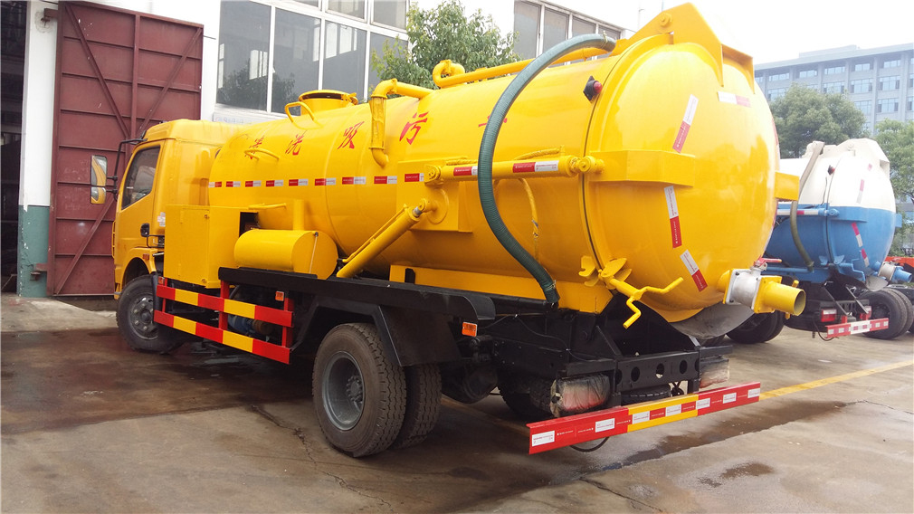 東風大多利卡8方清洗吸污車 東風大多利卡8方清洗吸污車