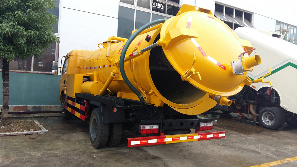 東風大多利卡8方清洗吸污車 東風大多利卡8方清洗吸污車