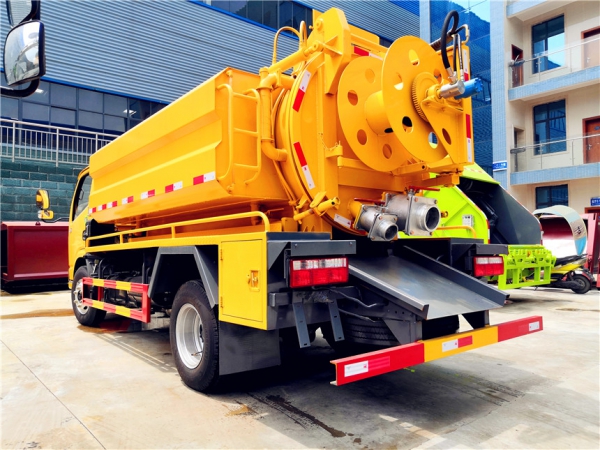 東風多利卡6方清洗吸污車 東風多利卡6方清洗吸污車