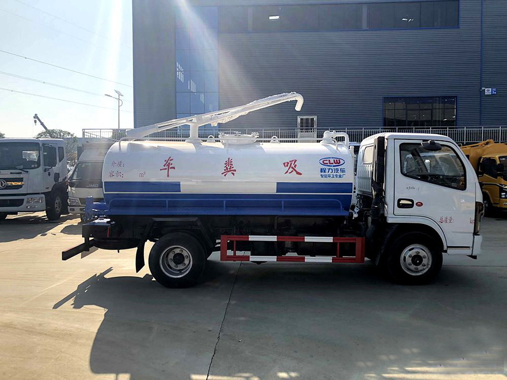 國(guó)六5方東風(fēng)D6 吸糞車 國(guó)六5方東風(fēng)D6 吸糞車