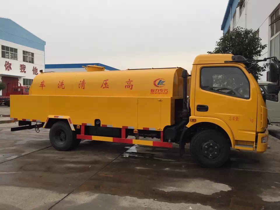 東風(fēng)大多利卡7立方高壓清洗車 東風(fēng)大多利卡7立方高壓清洗車