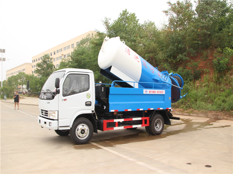 東風小多利卡清洗吸污兩用車 東風小多利卡清洗吸污兩用車