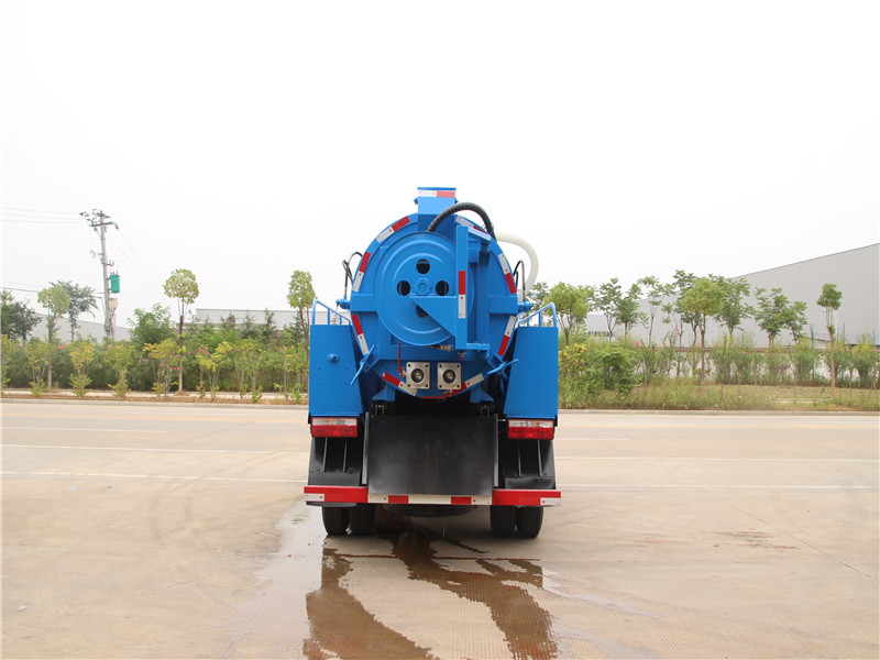 東風小多利卡清洗吸污兩用車 東風小多利卡清洗吸污兩用車