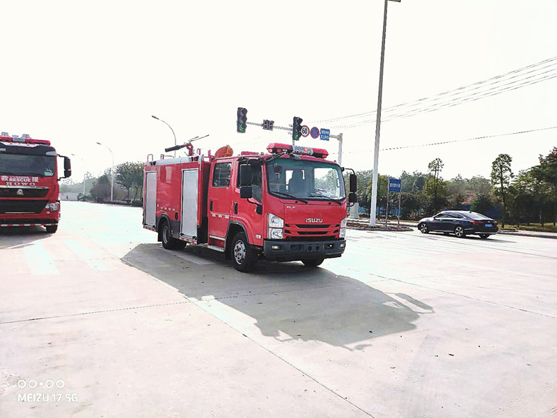 五十鈴3.5噸水消防車 五十鈴3.5噸水消防車