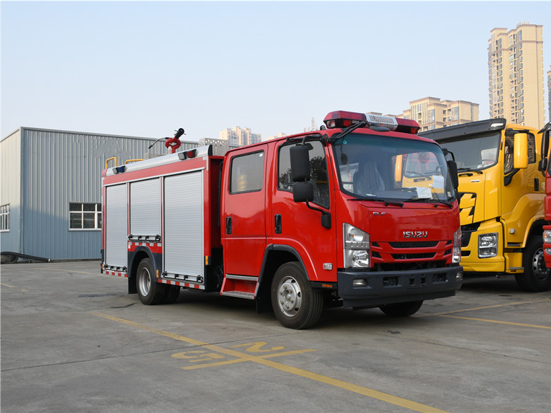 五十鈴4噸水罐消防車 五十鈴4噸水罐消防車