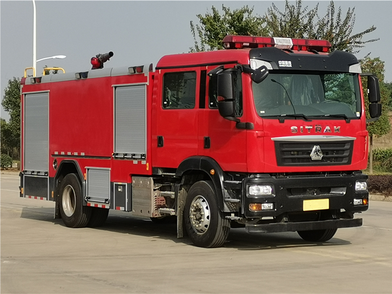 汕德卡8噸水罐消防車 汕德卡8噸水罐消防車
