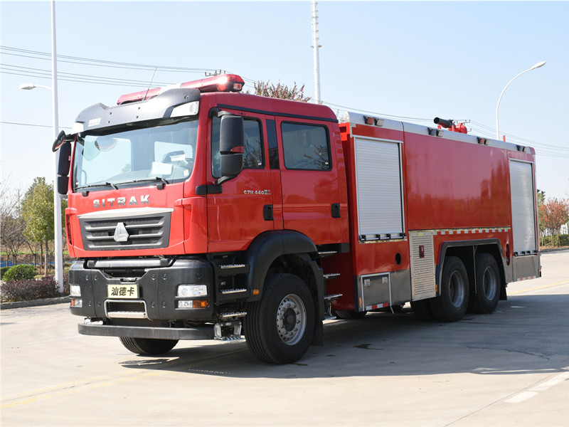 汕德卡15噸水罐消防車 汕德卡15噸水罐消防車