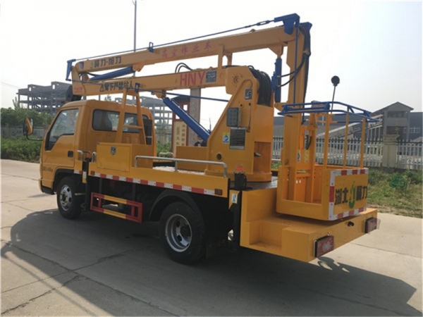 國六福田13.5米高空作業(yè)車 國六福田13.5米高空作業(yè)車